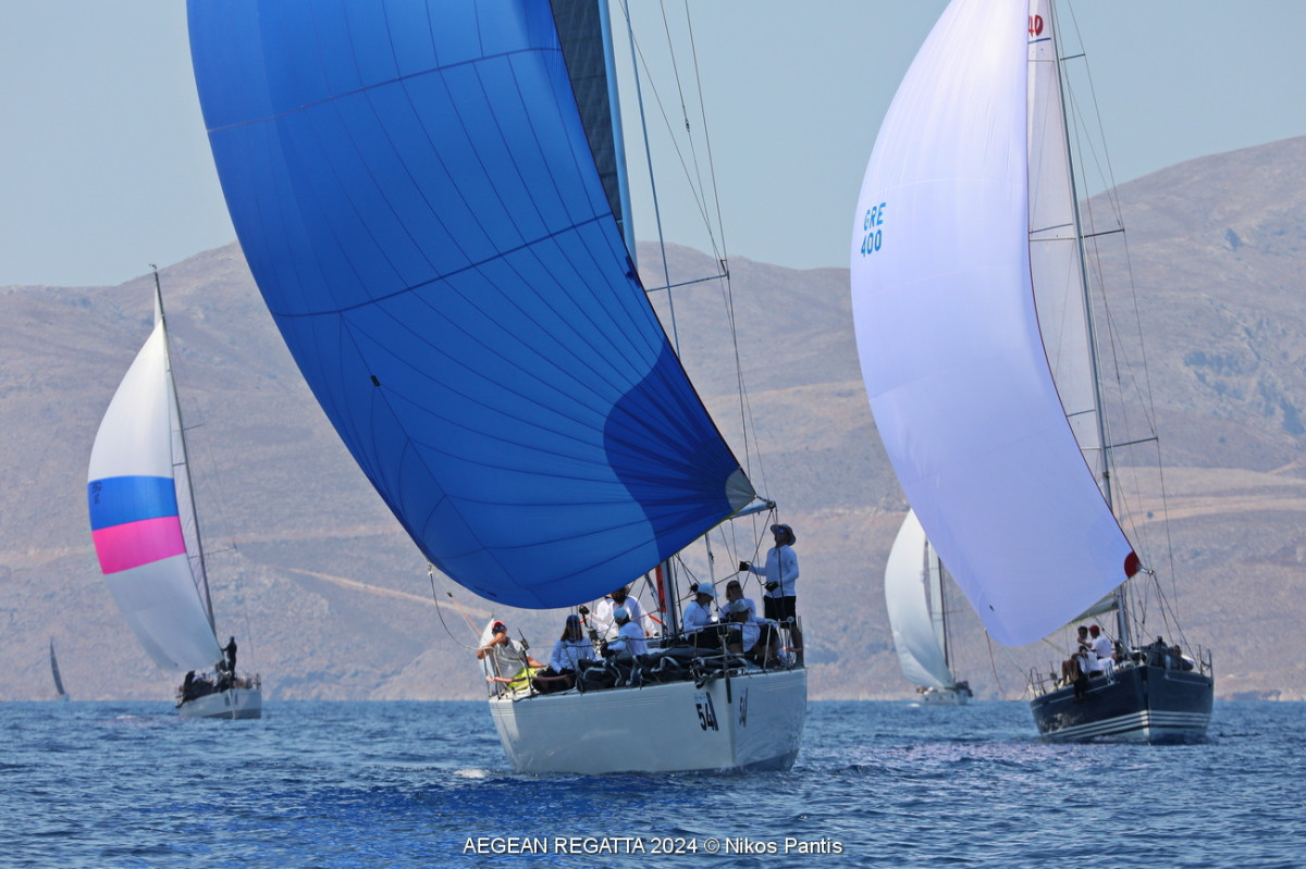 Η Aegean Regatta 2025 με 64 σκάφη ξεκινά το ταξίδι της στο Αιγαίο Πέλαγος