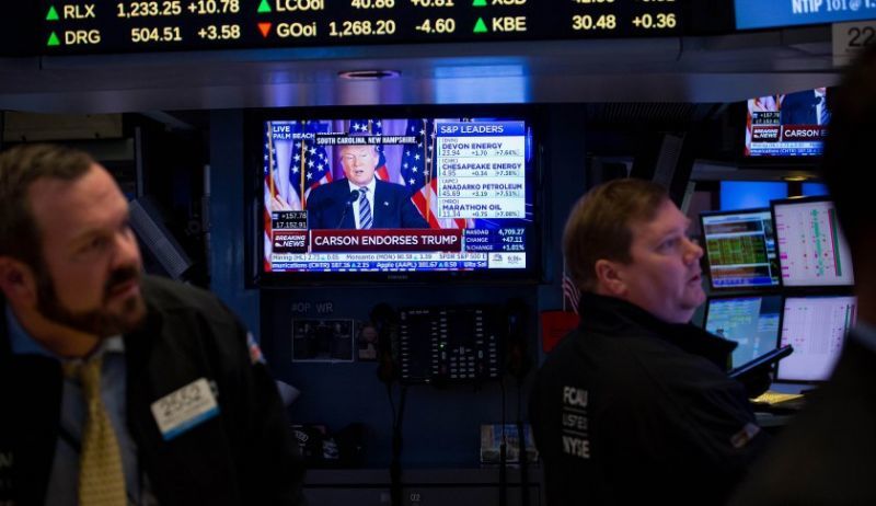 Με νέο ρεκόρ για Nasdaq συνοδεύεται το "ντεμπούτο" του Τραμπ