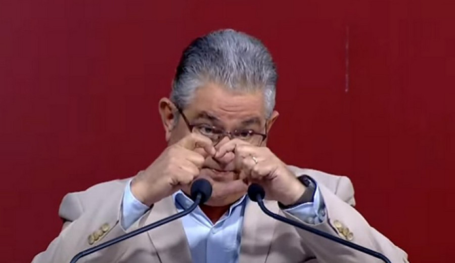 Ο Κουτσούμπας «σφάζει» την Κωνσταντοπούλου με την… καρδούλα