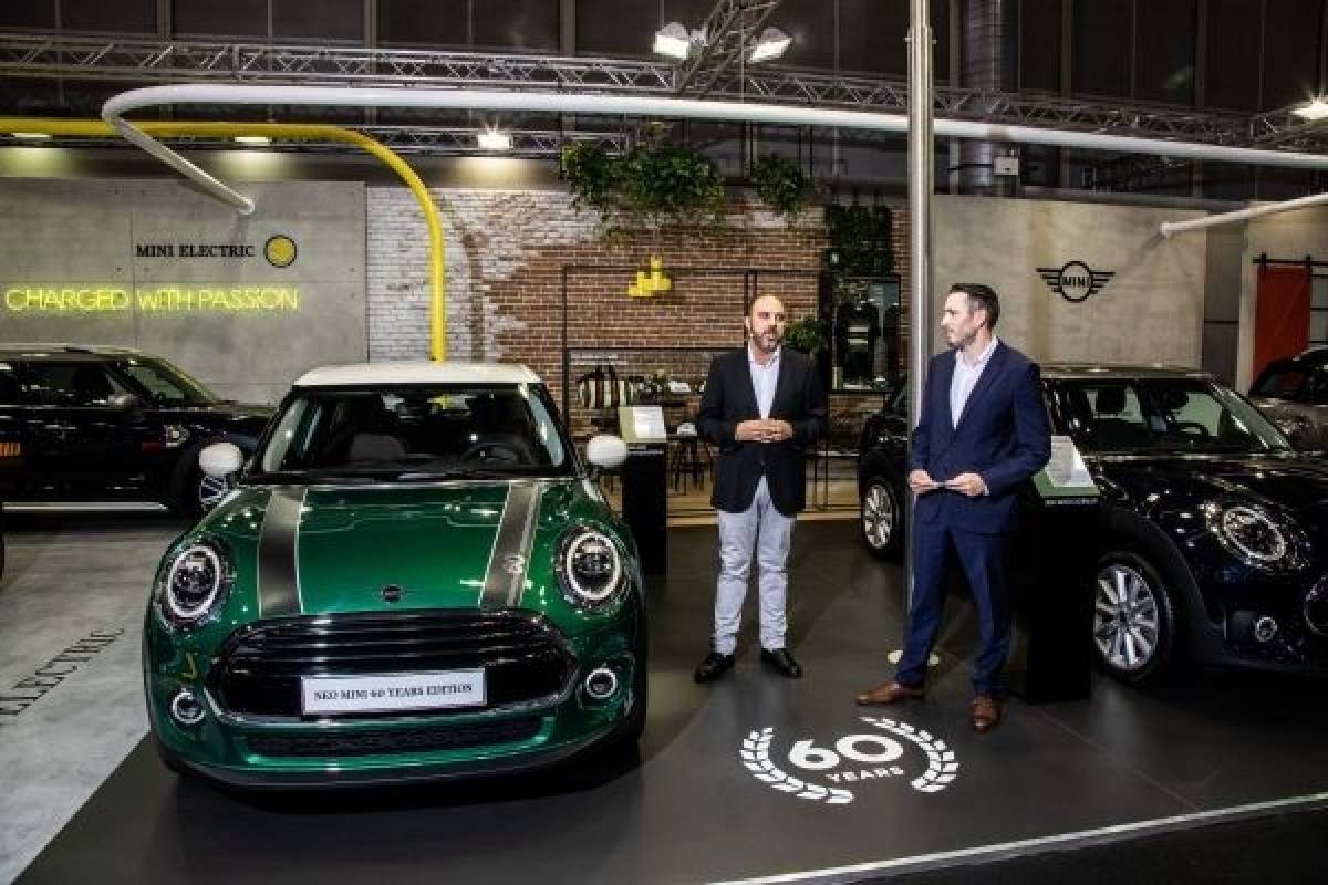 Εκλεκτοί προσκεκλημένοι της MINI στα εγκαίνια της έκθεσης «ΑΥΤΟΚΙΝΗΣΗ 2019»