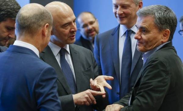 Στη ζυγαριά έκτακτου Eurogroup συντάξεις και αντίμετρα