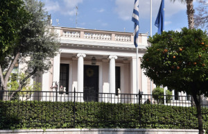 ΚΥΣΕΑ: Στο επίκεντρο εξοπλιστικά, μεταναστευτικό - Δηκτικό σχόλιο Δένδια για το «Πίρι Ρέις»