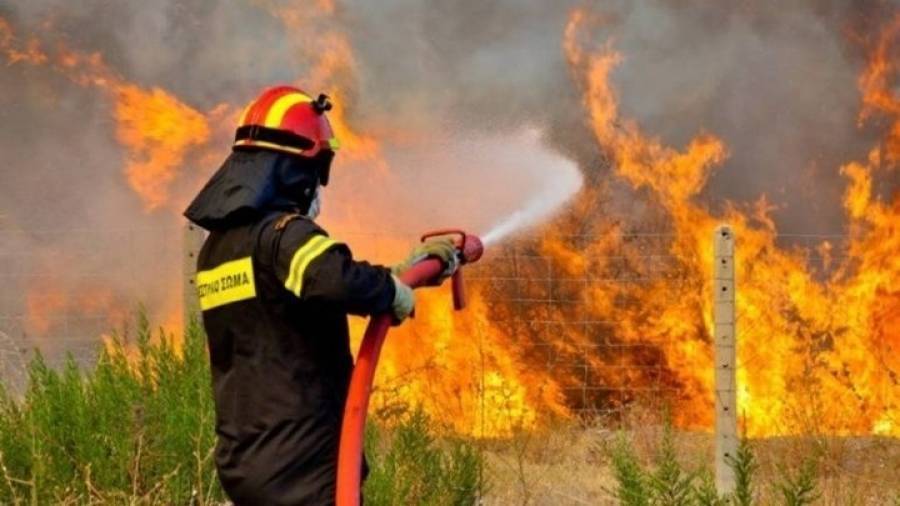 Στην Αθήνα Βρετανοί εμπειρογνώμονες για τις πυρκαγιές