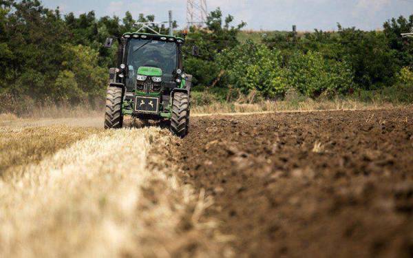 Αγρότες: Δάνεια 25.000 ευρώ χωρίς αποδεικτικό ασφαλιστικής ενημέρωσης