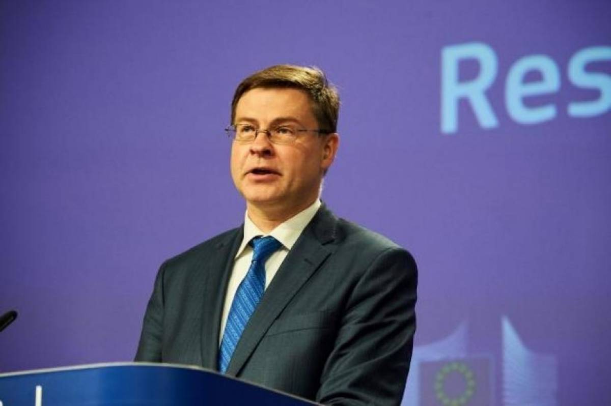 Ντομπρόβσκις: Συνδεδεμένες με μεταρρυθμίσεις οι επιχορηγήσεις