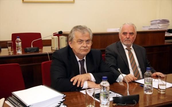 Ιδιώτες επιστρατεύει το Δημόσιο για να αποζημιωθεί για τις συντάξεις-μαϊμού