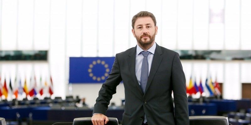 Δύο debate στην Κεντροαριστερά ζητεί ο Ανδρουλάκης