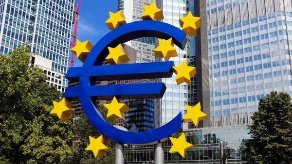 Διατηρεί σταθερά τα επιτόκια η ΕΚΤ