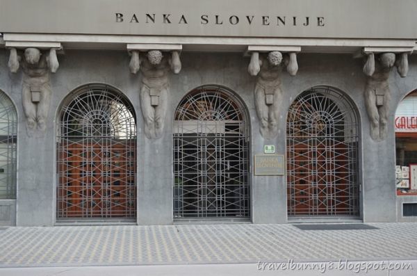 Υπεραμύνεται των χειρισμών του για τις τράπεζες ο Σλοβένος κεντρικός τραπεζίτης