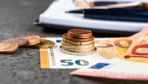 Έρχονται πληρωμές συντάξεων και επιδομάτων- Ποιοι πάνε πρώτοι «ταμείο»