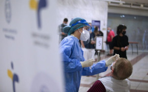 ΕΟΔΥ: Πού θα γίνουν δωρεάν rapid test την Παρασκευή (28/4)