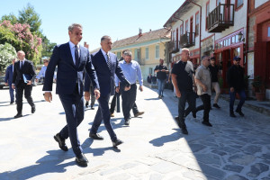 Μητσοτάκης από Άγιον Όρος: Στηρίζω την πνευματική αποστολή σας - Ανακοίνωσε έργα 100 εκατ. ευρώ από ΕΣΠΑ