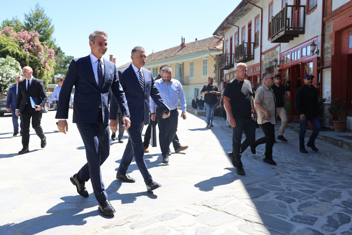 Μητσοτάκης από Άγιον Όρος: Στηρίζω την πνευματική αποστολή σας - Ανακοίνωσε έργα 100 εκατ. ευρώ από ΕΣΠΑ