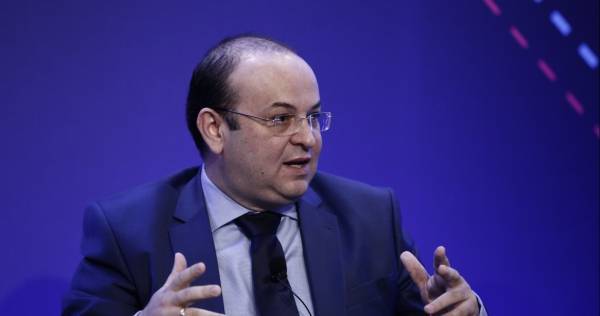 Λιάκος: Οι διεθνείς αναταράξεις και το «κλειδί» των κόκκινων δανείων