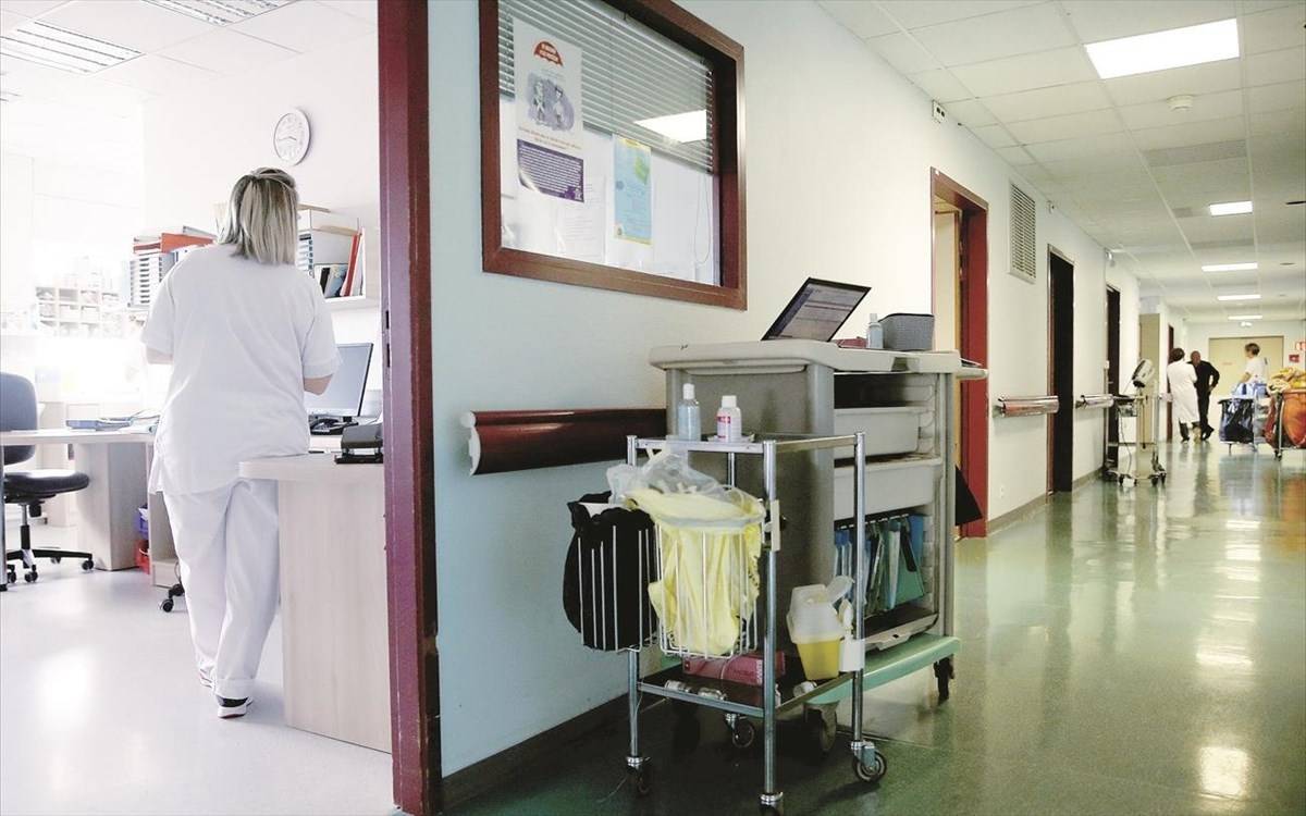 Aπασχόληση ιδιωτών γιατρών σε δημόσια νοσοκομεία του ΕΣΥ