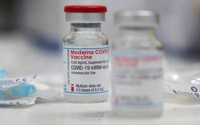 Εμβόλιο Moderna: Διπλάσια αντισώματα από της Pfizer