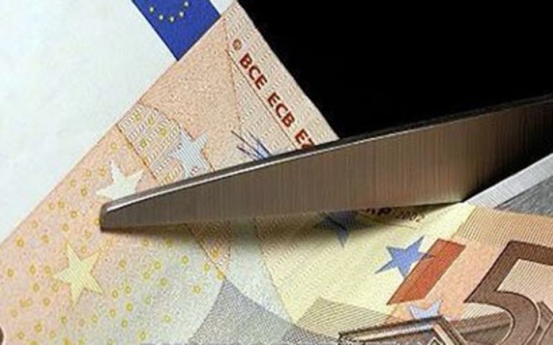 Σχέδιο κατάργησης του 13ου και 14ου μισθού στον ιδιωτικό τομέα
