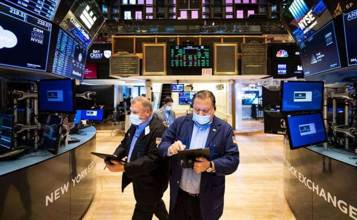 Επανήλθε σε πτωτική τροχιά η Wall Street