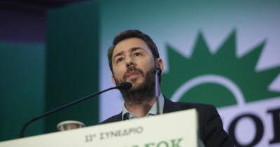 Άνοιξε το συνέδριο του ΠΑΣΟΚ με ομιλία Ανδρουλάκη