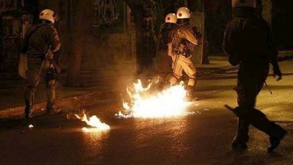 Υπάλληλος της Βουλής ένας από τους 11 συλληφθέντες για μολότοφ