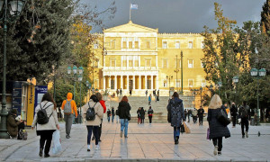 Ευρωβαρόμετρο:Το 66% στην Ελλάδα διαπιστώνει πτώση στο βιοτικό του επίπεδο