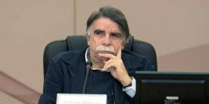Βατόπουλος: Τήρηση μέτρων για τον κορονοϊό για ένα εξάμηνο ακόμη