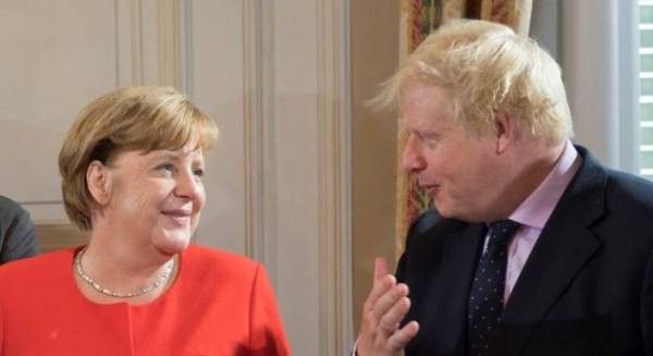 Brexit χωρίς τριβές θέλει η Μέρκελ