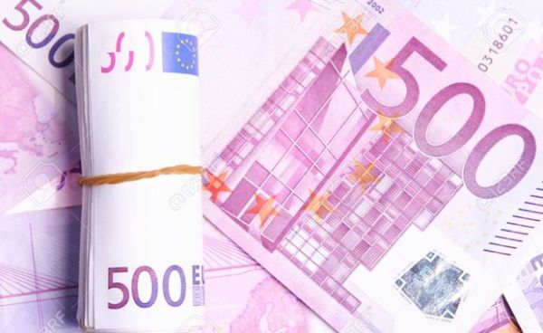 Ταυτοποίηση για τους κατόχους χαρτονομισμάτων των 500 ευρώ