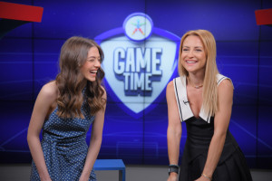 Η Γεωργία Μεσαρίτη στο ΟΠΑΠ Game Time: Ο Μουζακίτης, ο ρόλος κομπάρσου με τον Μπράντ Πιτ και η Έμα Στόουν