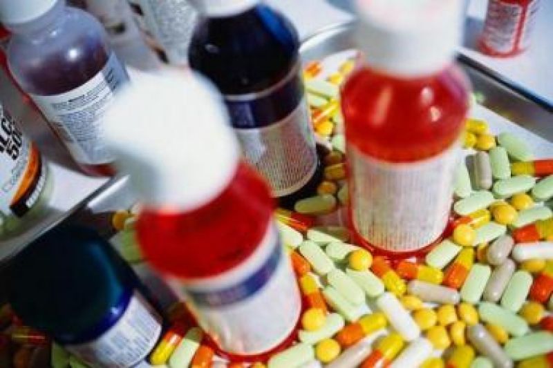 Σε νέες χαμηλές τιμές πωλούνται από σήμερα τα φάρμακα (για όποιον μπορεί να τα βρει...)
