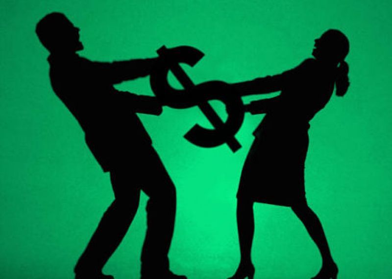 Γυναίκες νοικοκυρές &amp; άνδρες...κουβαλητές- Συνεχίζεται η "παράδοση" στα ελληνικά νοικοκυριά