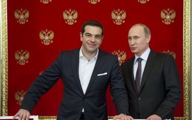 Telegraph: Μια "συμφωνία με το (ρωσικό) διάβολο" δε σώζει την Ελλάδα
