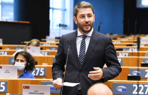 Η τελευταία ομιλία Ανδρουλάκη στην Ευρωβουλή: Προτεραιότα το κράτος δικαίου