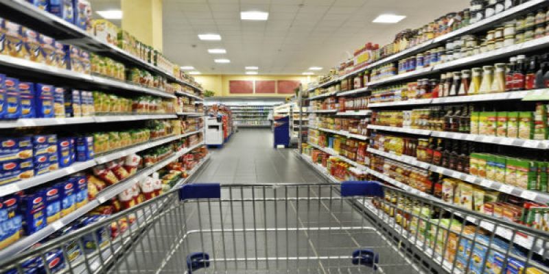Η αύξηση του ΦΠΑ μείωσε τις αγορές στα σούπερ μάρκετ