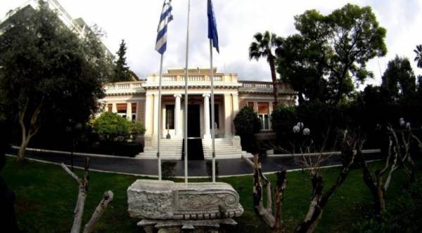 Κυβερνητικές πηγές απαντούν στη Μέρκελ για τα πλεονάσματα