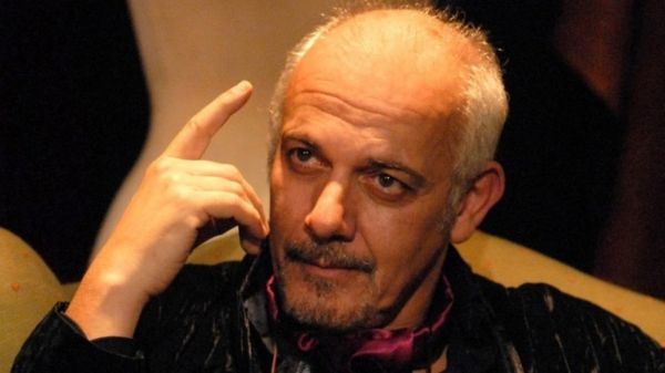 Προβάδισμα Κιμούλη για το «Ίδρυμα Νιάρχος»