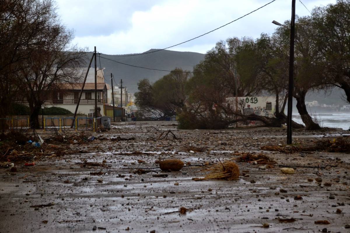 Χανιά: Βομβαρδισμένο τοπίο μετά το πρωτοφανές κύμα κακοκαιρίας