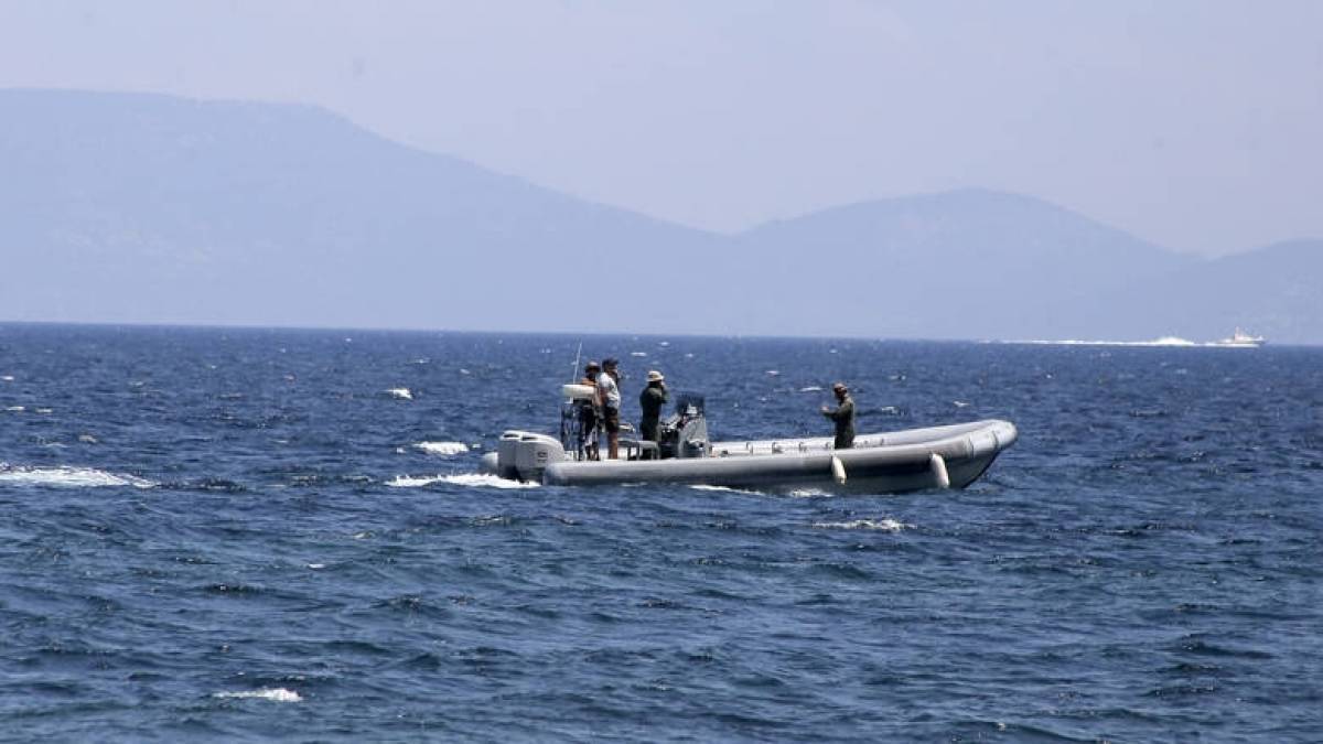 Κάρπαθος: Εγκλωβισμένοι σε υποθαλάσσιο σπήλαιο δύο δύτες