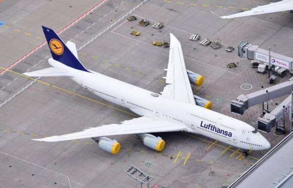 Lufthansa: Ηχηρό «χτύπημα» €1,5 δισ. στο β' τρίμηνο
