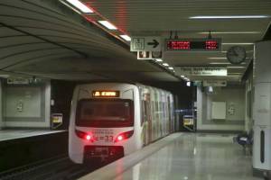 Εξετάζεται παράταση ωραρίου στο μετρό για τα Χριστούγεννα
