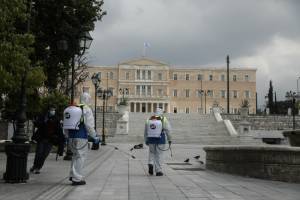 Έκτακτη συνεδρίαση λοιμωξιολόγων: Τι μέλλει γενέσθαι με Γυμνάσια-Λύκεια και λιανεμπόριο