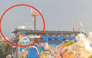 Κολομβία: Ελικόπτερο με 6 επιβαίνοντες έπεσε σε ταράτσα-Το σοκαριστικό βίντεο