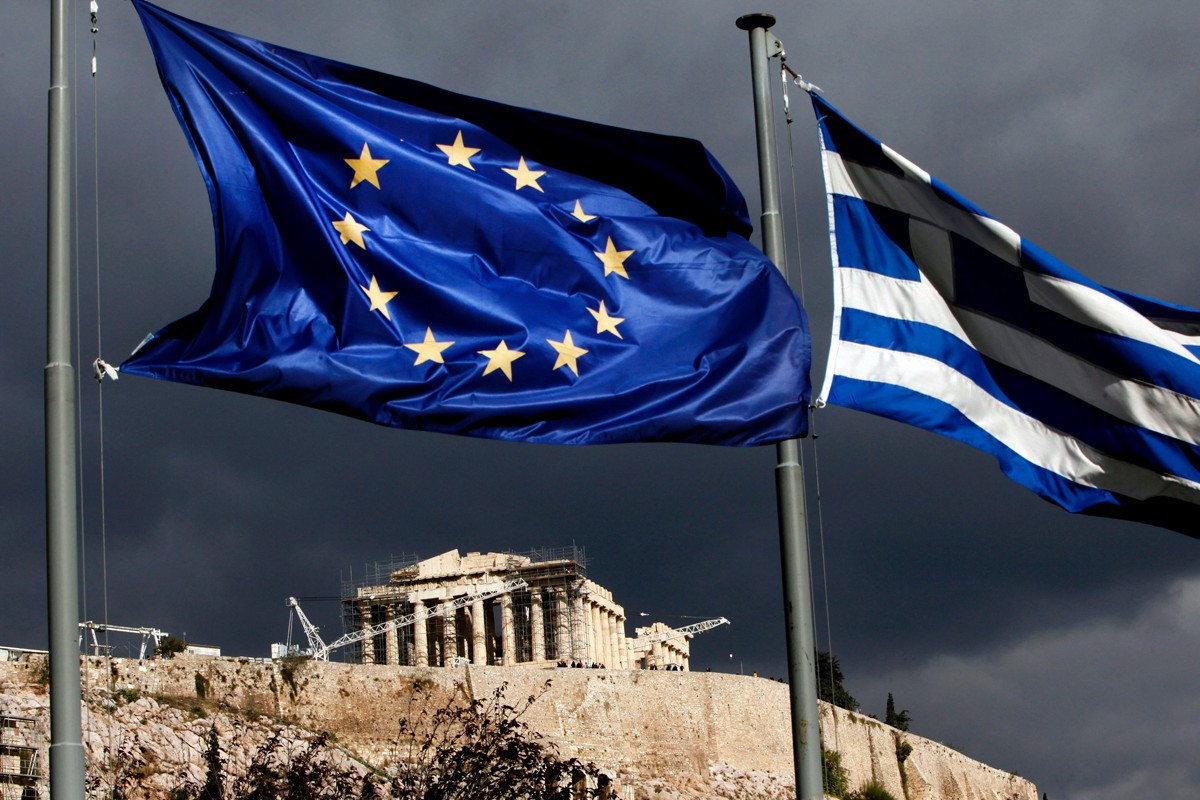 Ευρωβαρόμετρο: Οι Έλληνες δηλώνουν ευρωσκεπτικιστές και ζητούν περισσότερη κοινωνική προστασία
