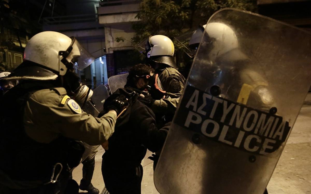 Ηλεκτρισμένη η ατμόσφαιρα στα Εξάρχεια: Περισσότερες από δέκα συλλήψεις
