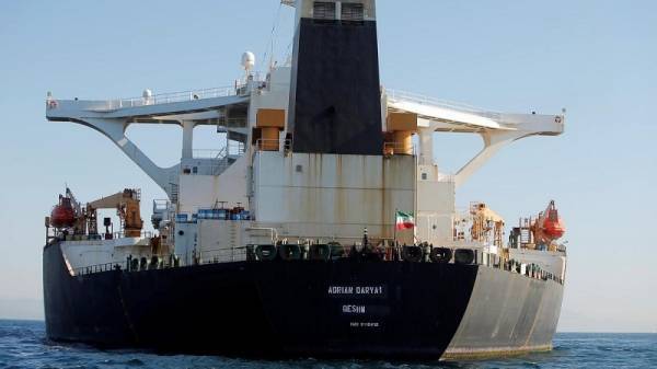 Άλλαξε πορεία το ιρανικό δεξαμενόπλοιο-Πλέει στα νότια παράλια της Τουρκίας