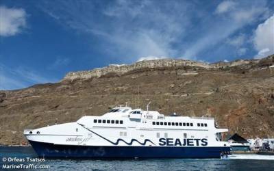 Seajets: Αναχώρησε για το δρομολόγιό του το Andros Jet