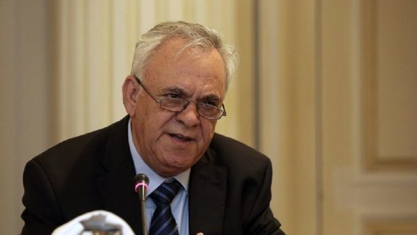 Νέα κόντρα κυβέρνησης - Στουρνάρα, καρφιά και στον ΣΕΒ