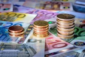 ΑΑΔΕ: Ακατάσχετο έως €4.000 για τους συνεπείς οφειλέτες