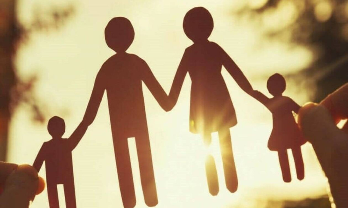Κυβέρνηση: Η Ελλάδα... μικραίνει-Νέα μέτρα για τη στήριξη των οικογενειών