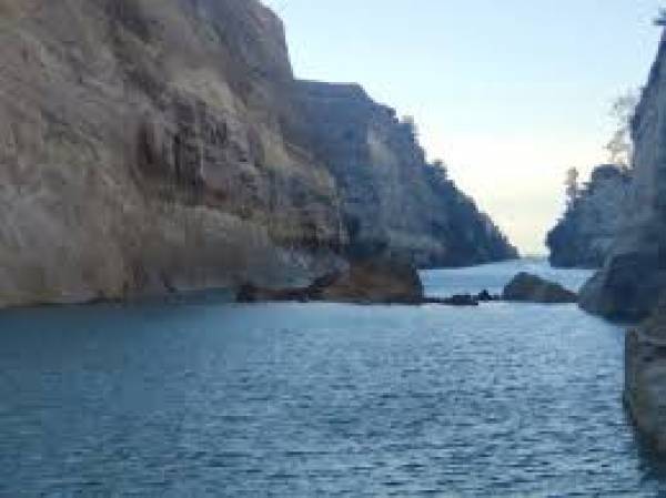 Στα έργα αποκατάστασης της Διώρυγας της Κορίνθου ο Μητσοτάκης